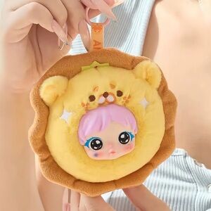 Amy Twelve Constellations - Leo